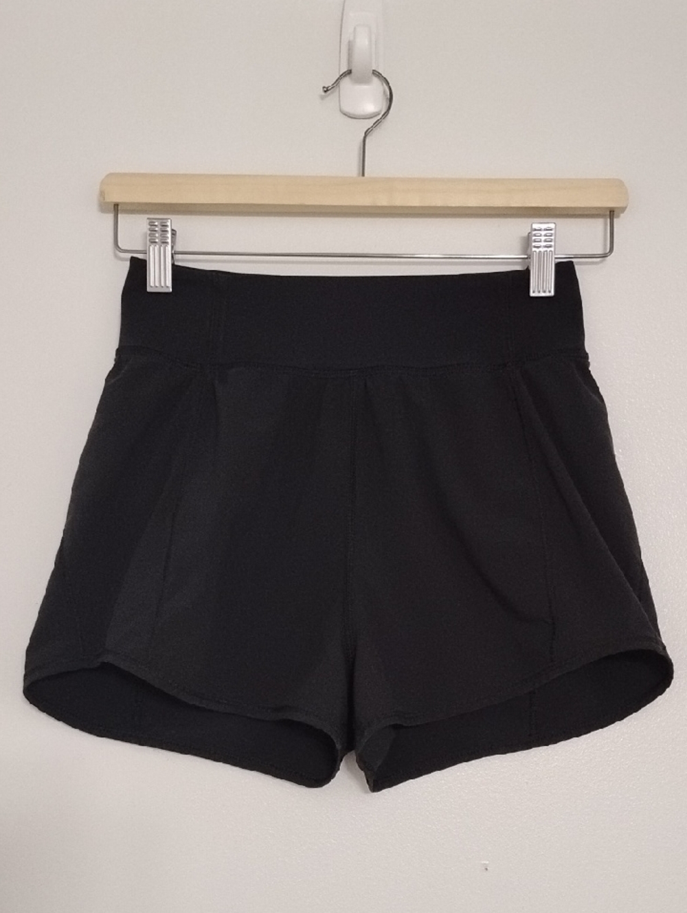 Lululemon Lean In Short 2"